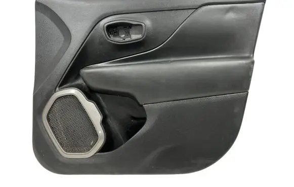 Jeep Renegade Front door card panel trim Y0022915 C6572 MY002642850