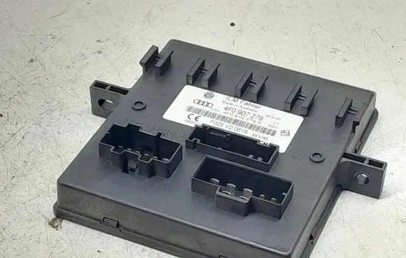 Audi Q7 4L Comfort/convenience module 4F0907279 4F0907279K