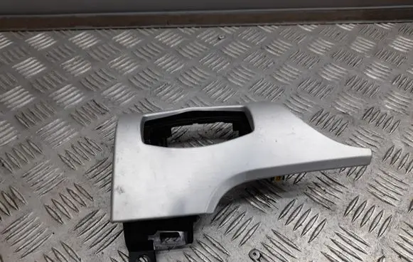 Ford Mustang VI Climate control/heater control trim FR3B13D168