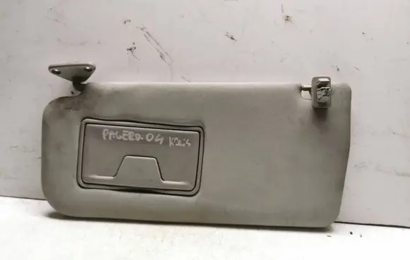 Mitsubishi Pajero Sun visor