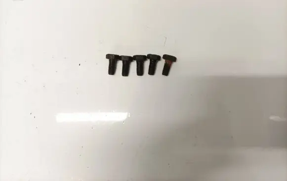 KIA Carnival Nuts/bolts 
