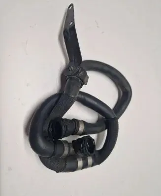BMW 5 G30 G31 Engine coolant pipe/hose 8608212