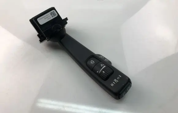 Volvo V40 Indicator stalk 31394008