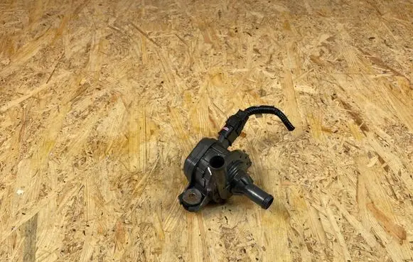 Toyota Yaris XP210 Water pump G9040K0010