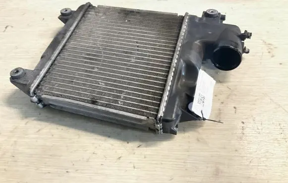 Toyota Hilux (AN10, AN20, AN30) Intercooler radiator