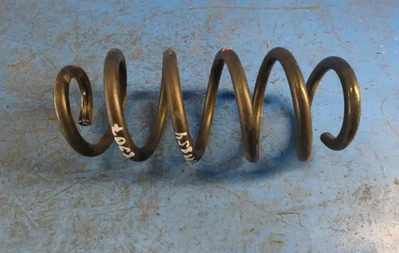 Lexus HS Rear coil spring 4823175040