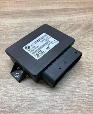 BMW 5 F10 F11 Hand brake control module 6798113 23122010