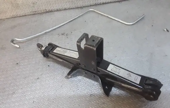 Subaru Forester SH Lift Jack 