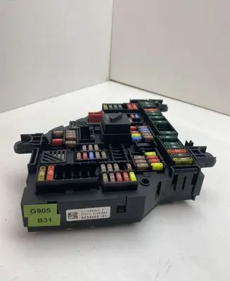 BMW 5 F10 F11 Fuse module 923442301