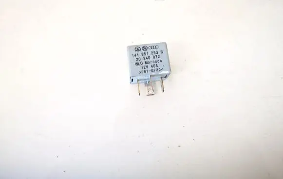Volkswagen Golf IV Other relay 141951253b 20240072