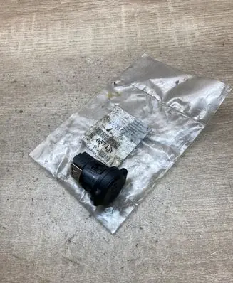 Citroen C4 II AUX in-socket connector 6574JV