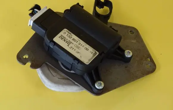 Lancia Thesis Air flap motor/actuator 0132801314 A21100200 013280131400