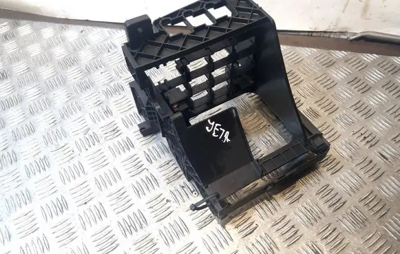 Volkswagen Jetta VI Other interior part 5C0907372 5C0907371C