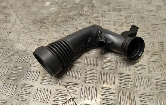 Citroen Jumpy Turbo air intake inlet pipe/hose 9801021780