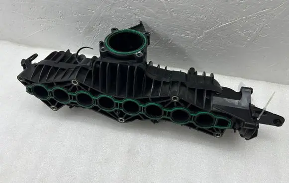 Volvo V40 Intake manifold 31431777 31355153