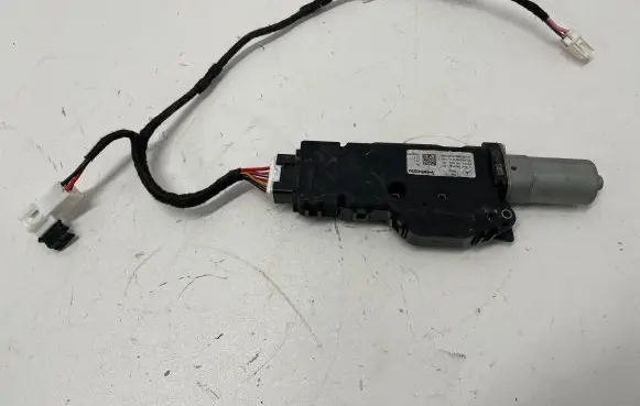 Mercedes-Benz GLA H247 Sunroof motor/actuator A2479061605 A2479011902 A1679025509