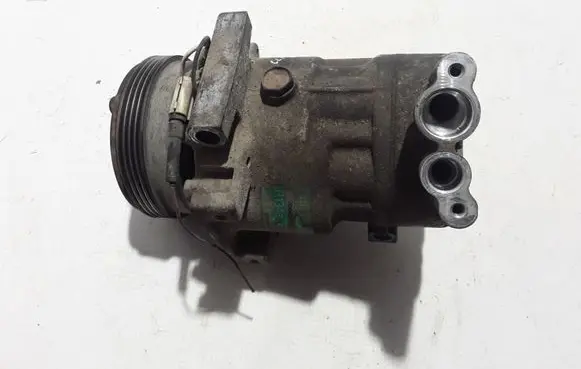 Renault Clio II Air conditioning (A/C) compressor (pump) 8200037058