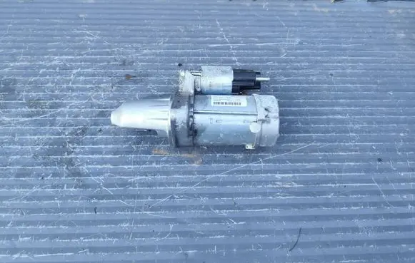 Mercedes-Benz GLA H247 Starter motor A2609060100