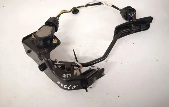 Toyota Corolla E120 E130 Accelerator throttle pedal 8998147010 89981-47010