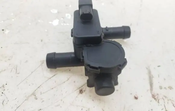 Volkswagen Touareg II Electric auxiliary coolant/water pump 7PP819810A