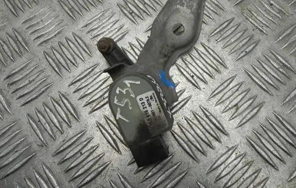 Headlight/headlamp level sensor