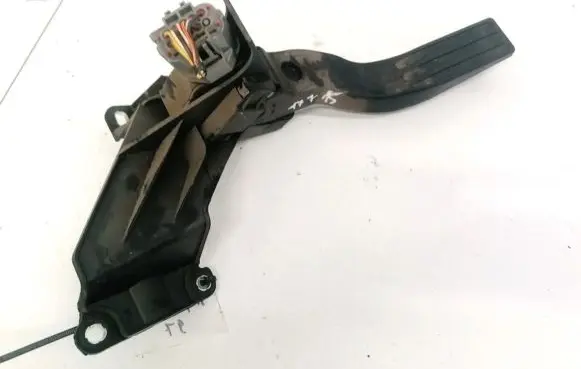 Ford Mondeo Mk III Accelerator throttle pedal 2S719F836DA