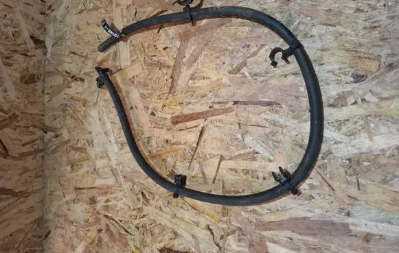 Dodge Challenger Vacuum line/pipe/hose 04627731AB