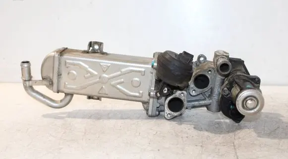 Volkswagen Golf VI EGR valve cooler 03L131512DQ 0280751016 03L131512C