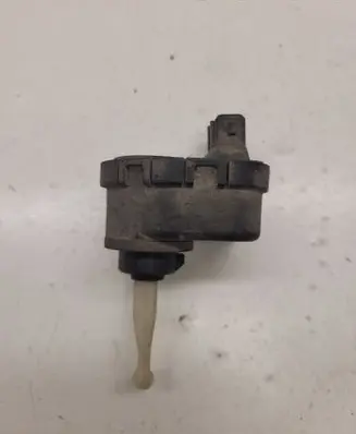Audi A8 S8 D2 4D Headlight level adjustment motor 4D0941295 307852315