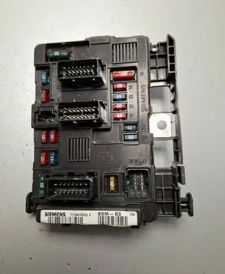 Peugeot 206 Fuse box set T118470003F