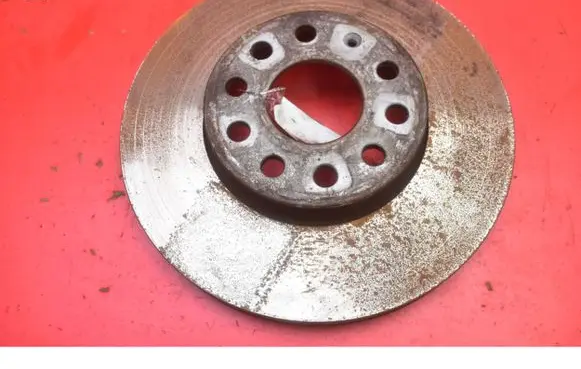 Volkswagen Golf V Front brake disc