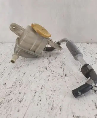 Subaru Outback Power steering fluid tank/reservoir