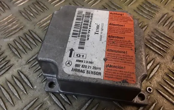 Mercedes-Benz E W210 Airbag control unit/module 0028202126