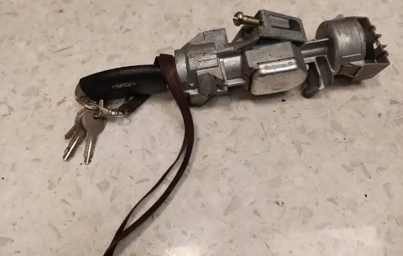 Ford Focus Ignition lock 3M513F880AC
