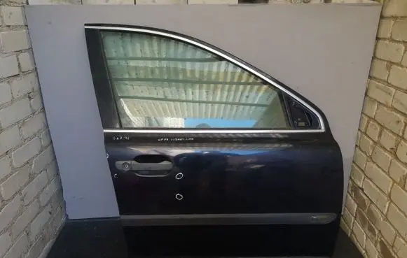 Volvo XC90 Front door