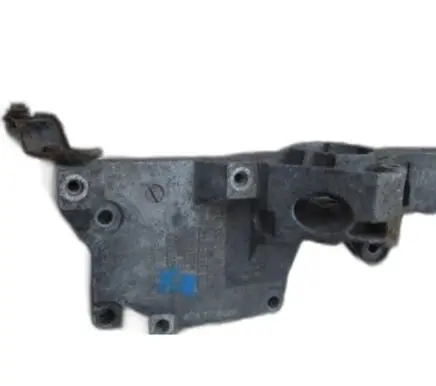 Volkswagen Polo III 6N 6N2 6NF Engine mount bracket
