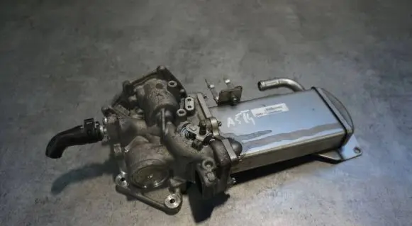 Audi A5 8T 8F EGR valve cooler 03L131512CD V29009967