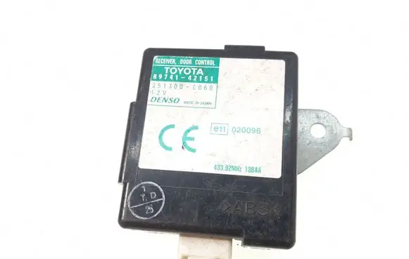Toyota Avensis T250 Door central lock control unit/module 8974142151 2513000060