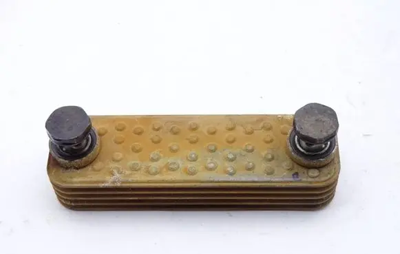 Land Rover Discovery Engine oil radiator 