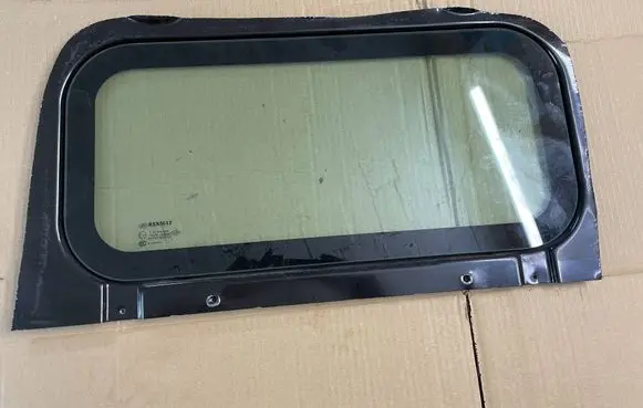 Dacia Dokker Front windscreen/windshield window 