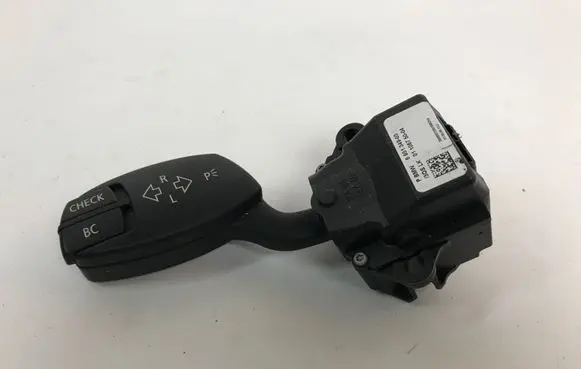 BMW 5 E60 E61 Indicator stalk 6951349 0110675004