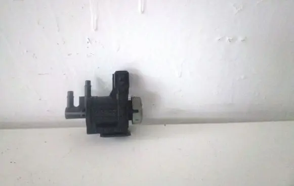 Volkswagen PASSAT B5.5 Turbo solenoid valve 1J0906283A