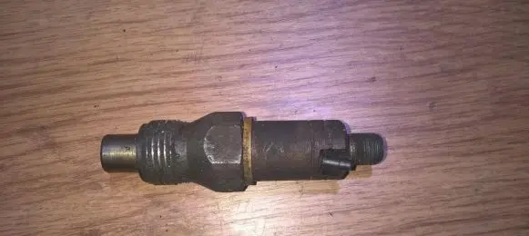 Volvo S40, V40 Fuel injector lor6735401d