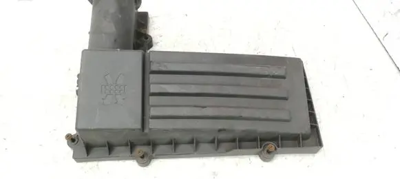 Volkswagen PASSAT B6 Air filter box cover 3C0129607AF 1K0129620F 3C0129601