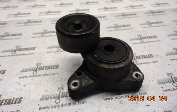Honda CR-V Generator/alternator belt tensioner