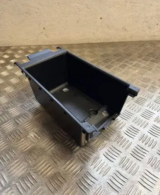BMW i4 Glove box 6806852