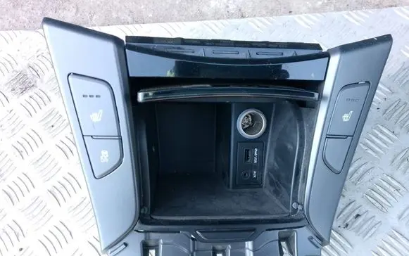 Hyundai i40 Glove box 846353Z100