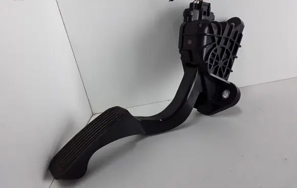 Lexus RX 330 - 350 - 400H Accelerator throttle pedal 7812048090 1988003050