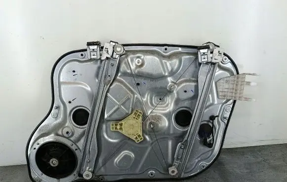 KIA Ceed Front door window regulator with motor 824701H020