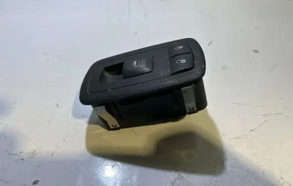Dodge Challenger Electric window control switch 68320751AA 10143274